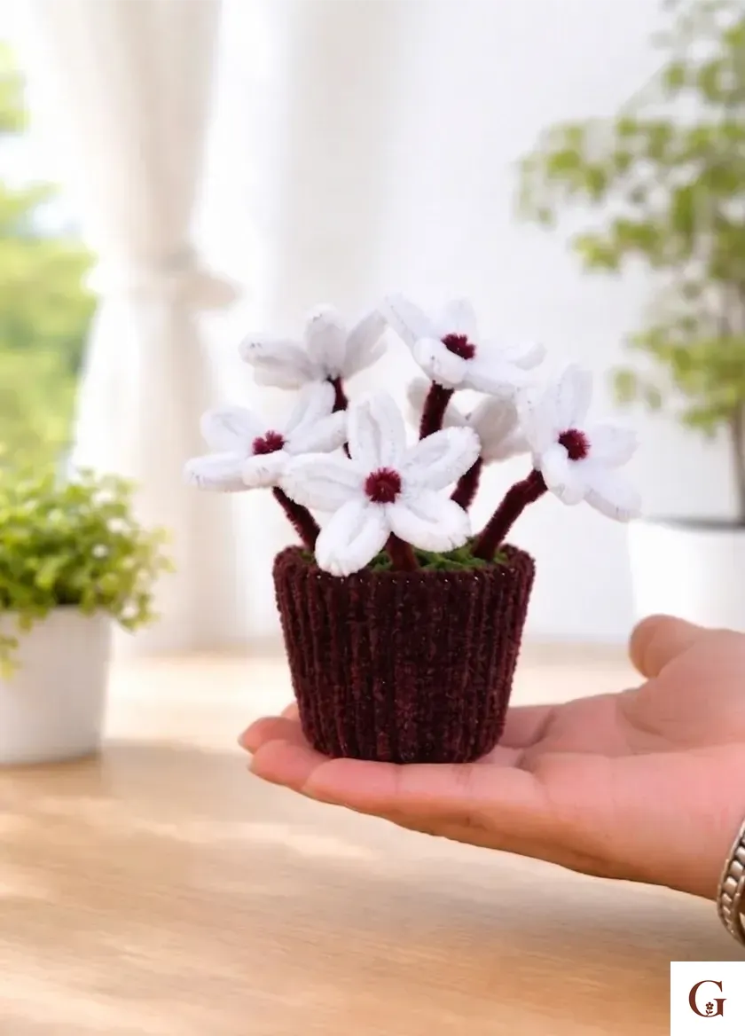 Daisy Flower Mini Pot | Anniversary Gift for Best Friend - Handmade Gift by GulNest India